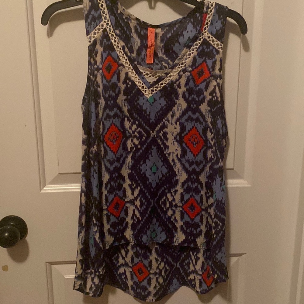 Eight Sixty Blue & Red Aztec Sleeveless Dressy Tank